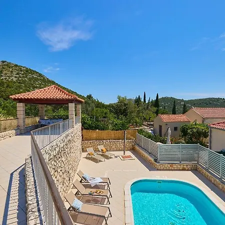 Hedera Estate, Hedera Ix Villa *
