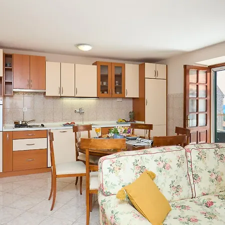 Hedera Estate, Hedera Ix Villa *