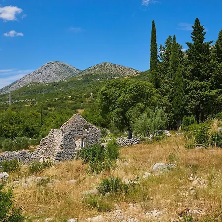 Hedera Estate, Hedera Ix Villa *